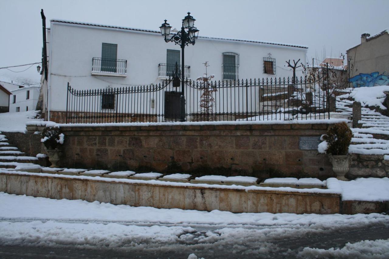 Labella - Hostal Rural Restaurante La Calahorra Exterior photo